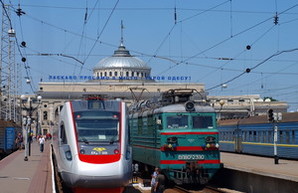 Скоростной поезд "Одесса-Киев" отменен