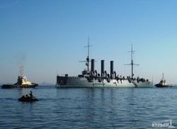 Легендарный крейсер "Аврора" покинул Северную Пальмиру (ФОТО)