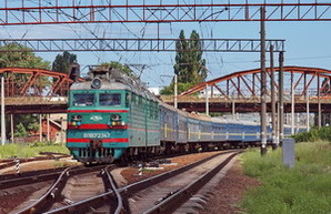 Поезд "Одесса-Луганск" из-за боевых действий до Луганска не идет