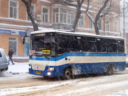 Поезда и междугородние автобусы из Одессы не отправляются: снег (ФОТО)