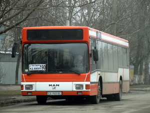 Одесская мэрия выпустила на маршруты 19-летние автобусы (ФОТО)