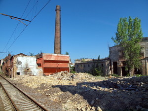 Железнодорожники зачистили руины одесского завода "Краян" и уже ночью запустят закрытый ранее путь