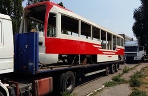 В Одессу везут первый за последние семь лет новый трамвай (ФОТО)