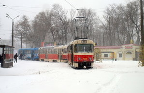 Снежная стихия парализовала одесский электротранспорт (ФОТО)