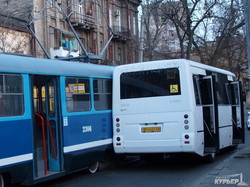 Пустяковая авария задержала движение одесских трамваев больше чем на час (ФОТО)