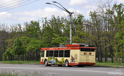 В Кривом Роге начались испытания "автономного" троллейбуса с дизель-генератором (ФОТО)
