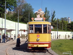 Из Аркадии по новому маршруту в центр Одессы отправился ретро-трамвай (ФОТО)