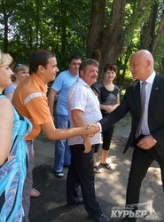 Мэру Одессы презентовали новые троллейбусы "Богдан" (ФОТО)
