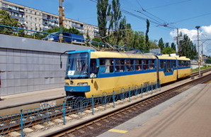 В Киеве второй раз объявляют тендер на ремонт линии трамвая длиной 8 километров