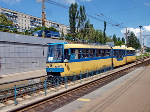 В Киеве второй раз объявляют тендер на ремонт линии трамвая длиной 8 километров