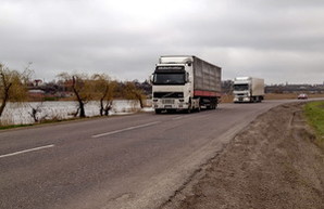 Украина использует на ремонт дорог не более 10% международной помощи, - Омелян