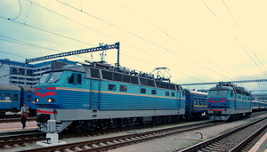 Украинским железнодорожникам на четверть повышают зарплаты