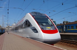 19, 20, 27 и 28 августа введены дополнительные поезда в Одессу
