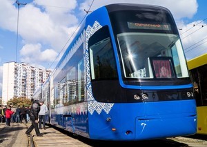В Киеве на маршрут вышел трамвай с Wi-Fi и кондиционером