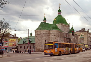 В Тернополе открыли новую линию троллейбуса