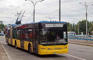 В Киеве объявили два тендера на ремонт троллейбусов: потратят 10 миллионов