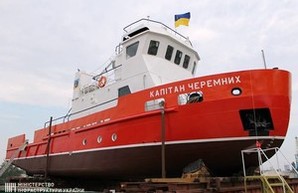 В Киеве спустили на воду гидрографическое судно "Капитан Черемных" (ФОТО)