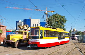 Новый одесский трамвай в цветах флага города проходит испытания (ФОТО)