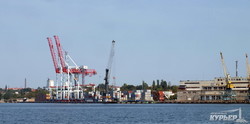 Как Омелян на буксире по Ильичевскому порту катался (ФОТО)