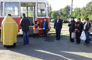В прифронтовой Авдеевке восстановили движение трамваев (ФОТО)