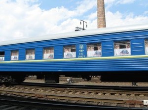 "Укрзализныця" ввела 11 дополнительных поездов на праздничные дни