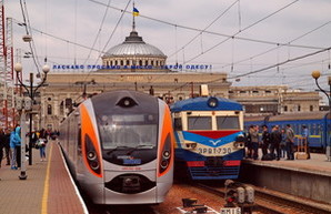 Пассажирский поезд Одесса - Константиновка до 17 ноября будет ежедневным