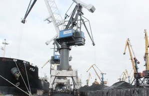 В порт Южный зашел балкер с 79 тыс. тонн антрацита из ЮАР