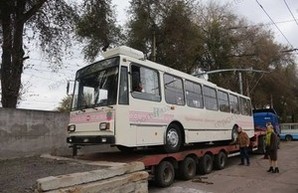 В Запорожье привезли первые троллейбусы "Шкода" (ФОТО)