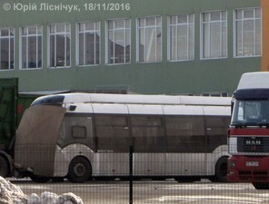В Ровно привезли футуристичный троллейбус с дизель-генератором (ФОТО)
