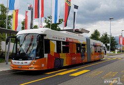 Швейцария испытывает технологию троллейбусов без контактной сети (ФОТО)
