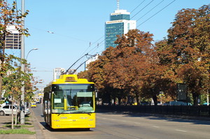 Под конец года в Мариуполе нашли деньги на один новый троллейбус
