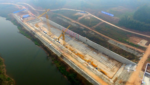 Китайцы приступили к строительству "Титаника" (ФОТО)