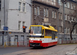 На одесский Фонтан запустили низкопольный трамвай (ФОТО)