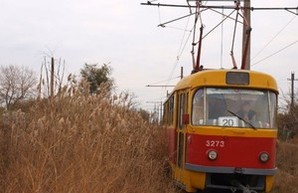 В Одессе стоят вагоны знаменитого "камышового трамвая"