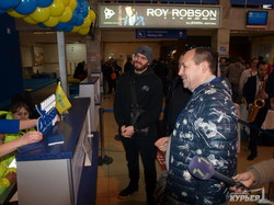 В Одессе проводили миллионного воздушного пассажира в этом году (ФОТО)