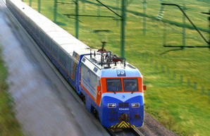 На железных дорогах Казахстана приступили к эксплуатации электропоездов переменного тока