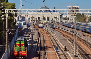 Одесский железнодорожный вокзал ежегодно, в среднем, обслуживает восемь миллионов пассажиров
