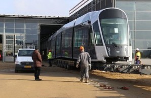 В Люксембург привезли первые низкопольные испанские трамваи (ФОТО)
