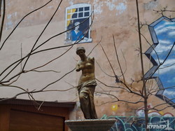 В центре Одессы можно увидеть миниатюрную Венеру Милосскую (ФОТО)