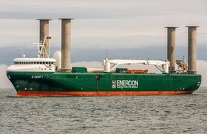 Maersk проводит испытания танкера с роторными парусами
