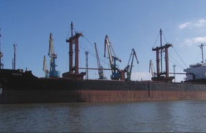 В Николаеве на ремонте стоит российский нефтяной танкер