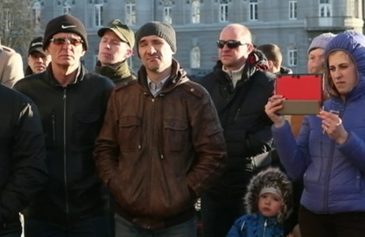 В Чернигове митинговали против повышения цен на проезд в общественном транспорте