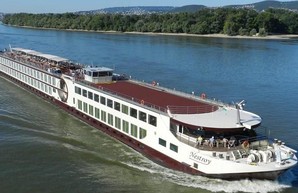Морской порт Усть-Дунайск принял в круизном сезоне 2017 года первое пассажирское судно