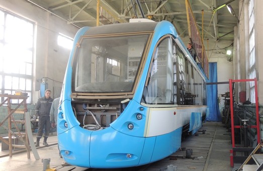 В Виннице построили второй одиночный низкопольный трамвай (ФОТО)