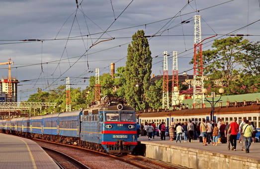 Железная дорога назначает два дополнительных поезда Одесса - Киев на праздники