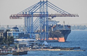 В Одесский порт заходят контейнерные линии двух крупнейших международных судоходных компаний