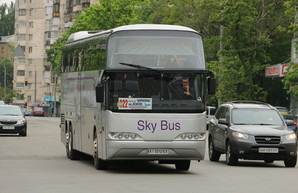 Аэропорт Борисполь увеличивает пропускную способность терминалов за счет автобусов