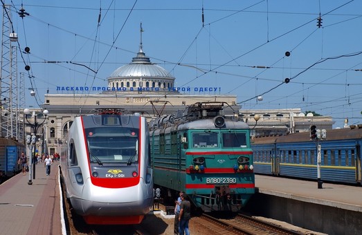 Балчун в Одессе рассказал о реформе железной дороги, закупке 200 локомотивов и тысячах новых вагонов (ФОТО, ВИДЕО)