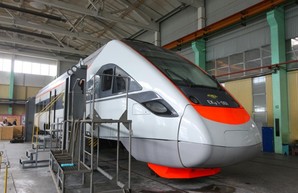 Один из двух скоростных поездов украинского производства отправился на капитальный ремонт (ФОТО)