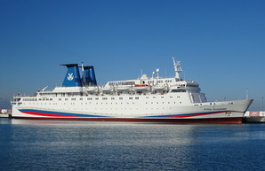 Россия запускает морские круизы из Сочи в оккупированный Крым на лайнере 1975 года постройки